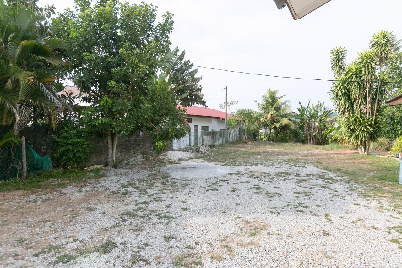 Sri Melor Inn Pantai Cenang  Exteriör bild